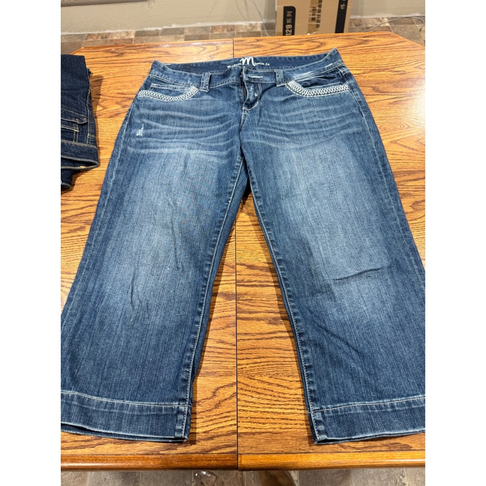 Madison Denim Co Womens Medium Wash Embroidered Stretch Denim Capri Jeans